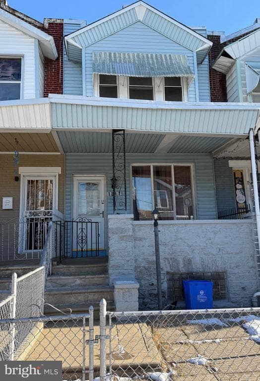1817 E Airdrie Street photo 1