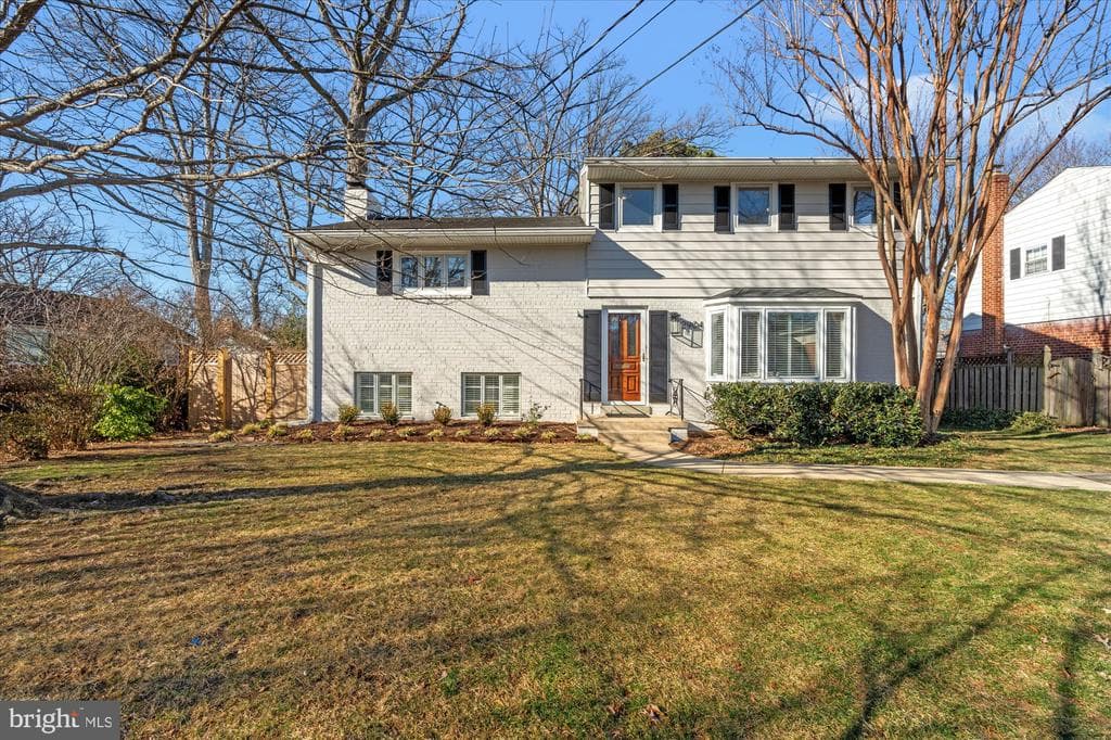 2904 Farm Road photo 1