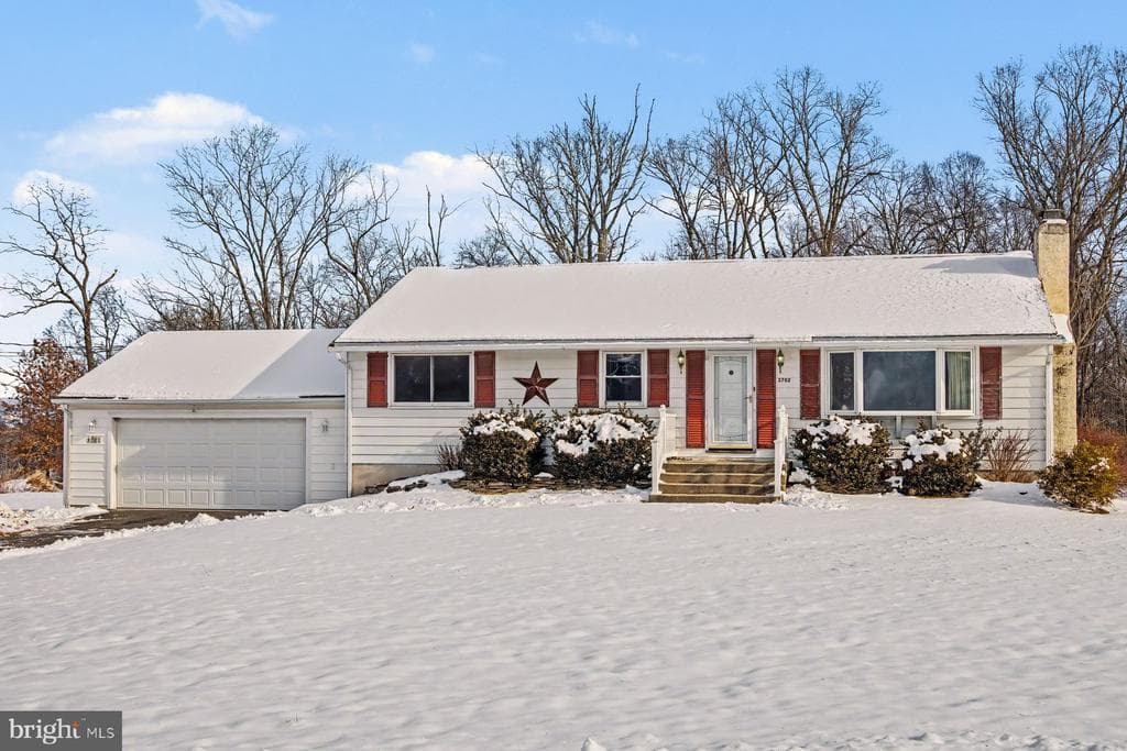 3702 Kings Road photo 1