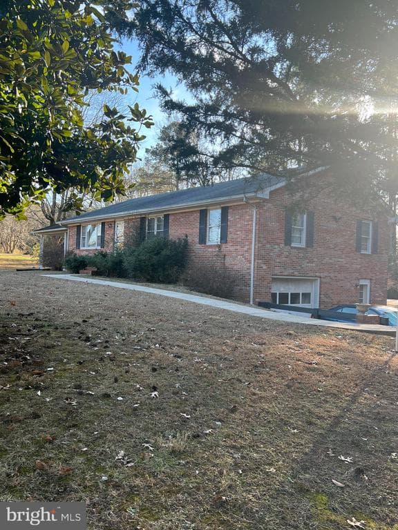 43641 Redmond Road photo 1