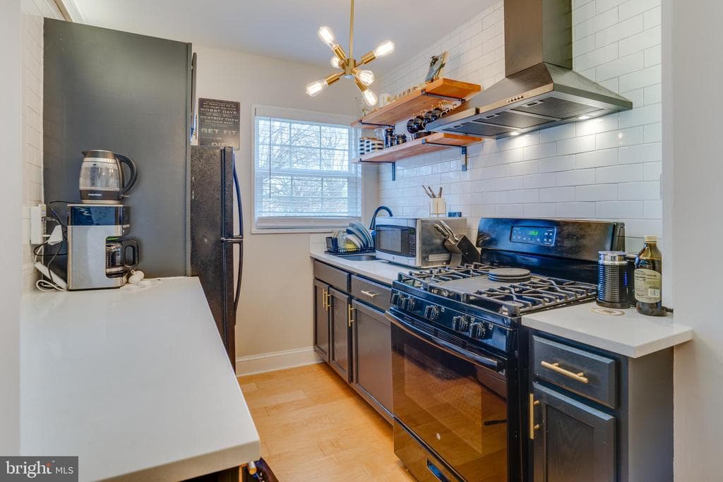 2237 Farrington Avenue #06-201 photo 1