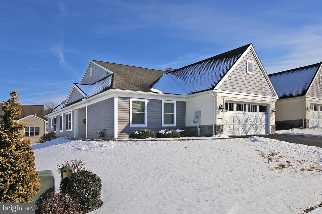1005 Great Hall Drive photo 1