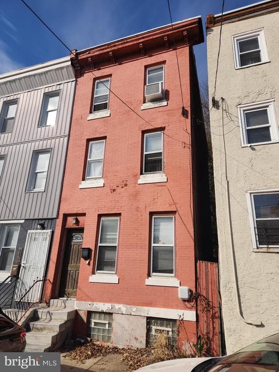 251 E Haines Street photo 1