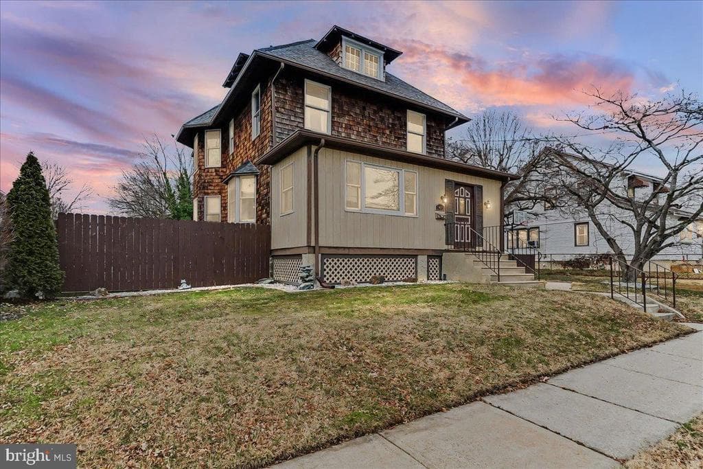 140 Isabel Avenue photo 1