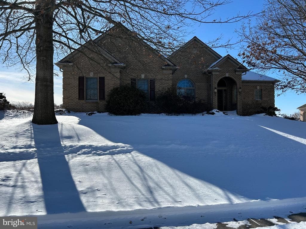214 Ridgefield Drive photo 1