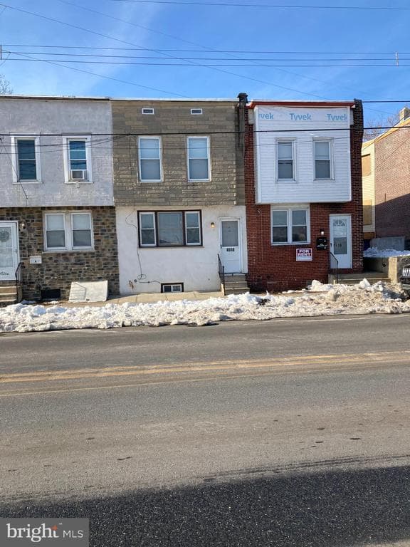 4518 Post Road photo 1