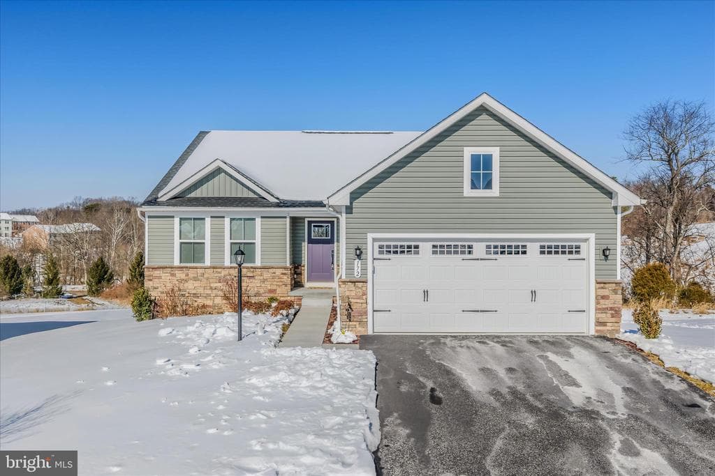 172 Tutbury Lane photo 1