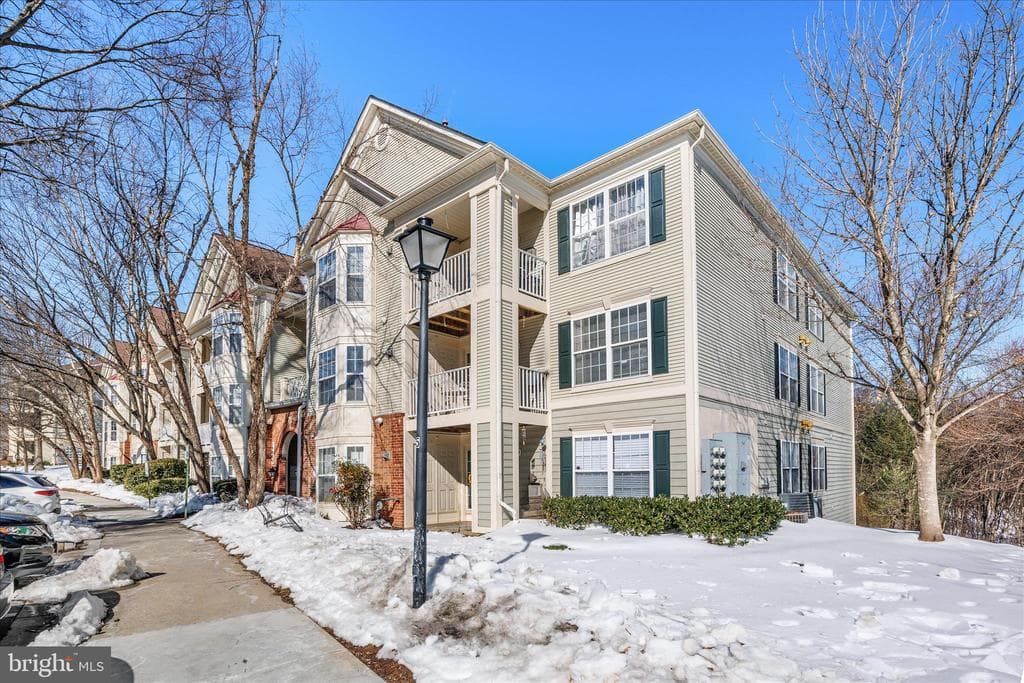18809 Sparkling Water Drive photo 1