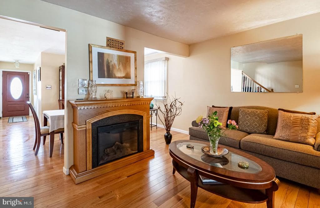 727 S 11th Street photo 1