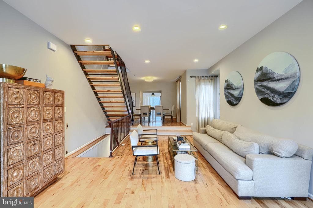1711 Hollins Street photo 1