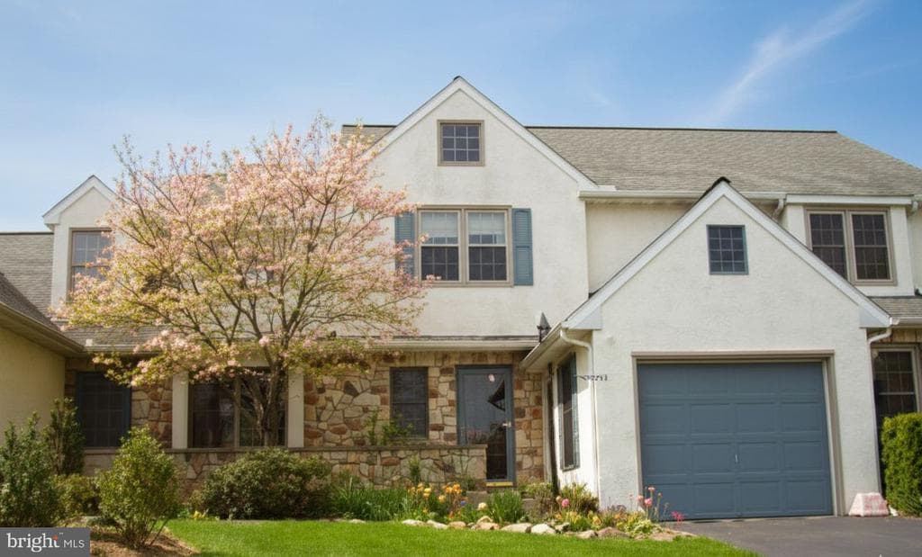 21 Meadowview Drive photo 1