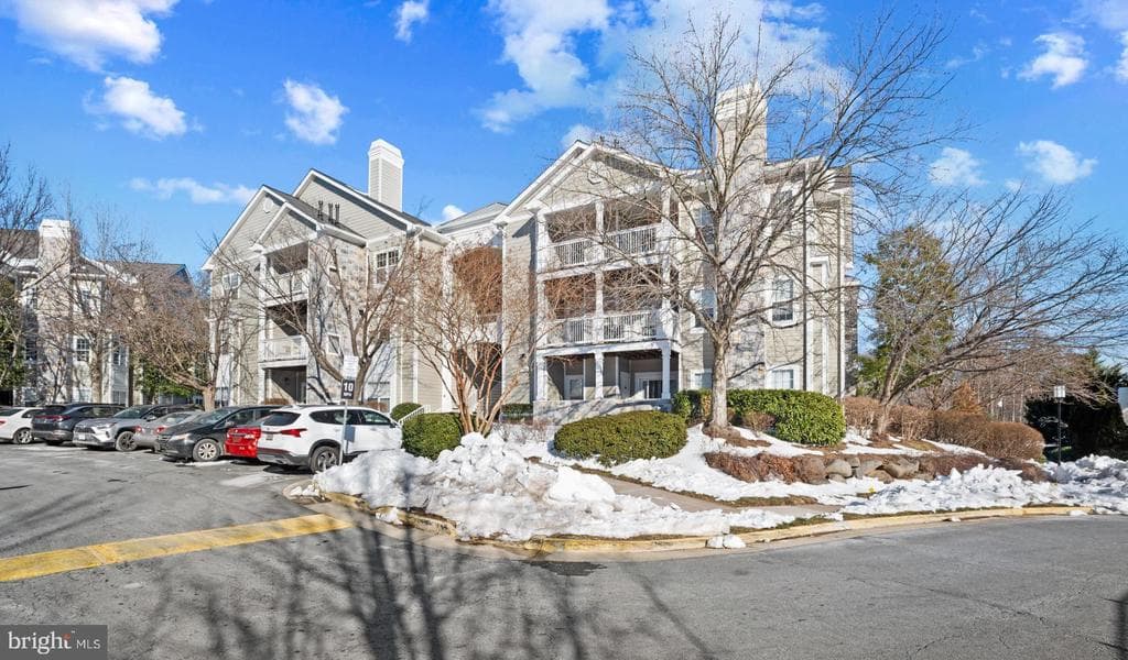 1724 Lake Shore Crest Drive #25 photo 1
