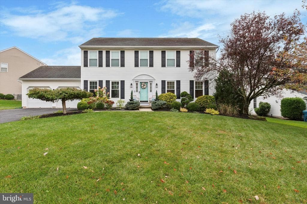 366 Buckingham Circle photo 1