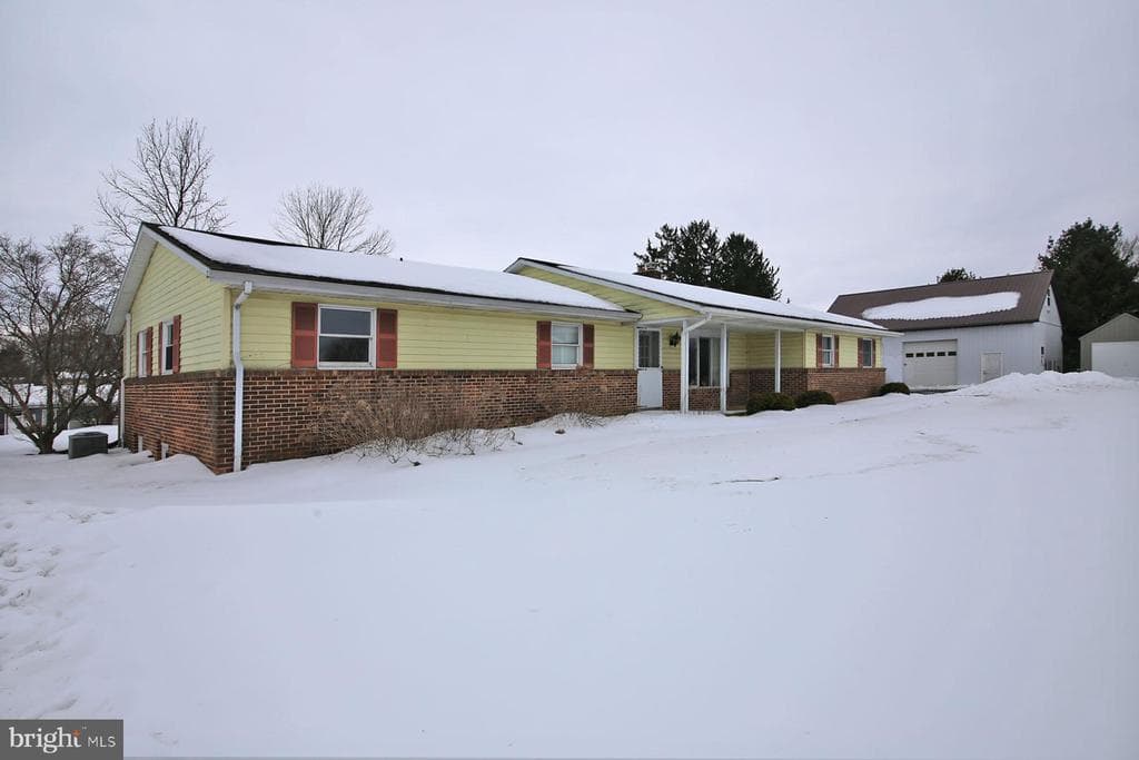 2 N Willow Street photo 1