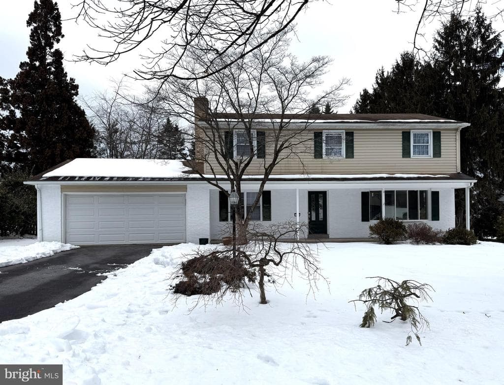 15 Manor Drive photo 1