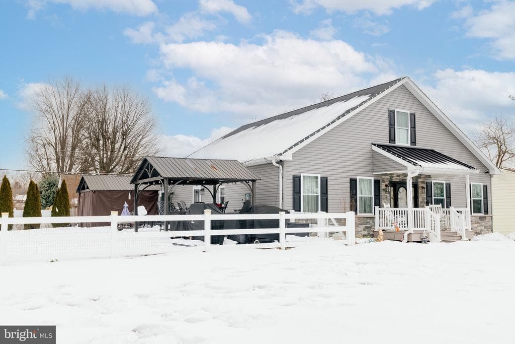 100 Elderberry Drive photo 1