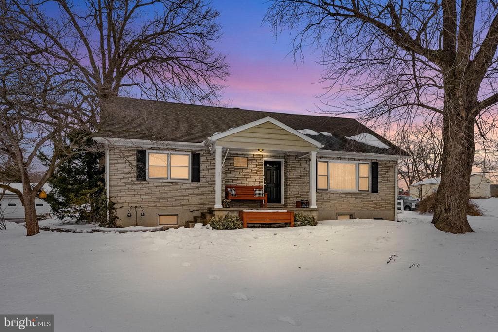 817 Buchert Road photo 1