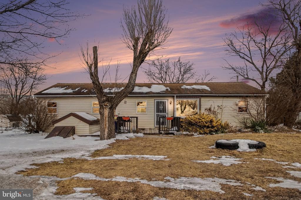 3144 Spring Road photo 1