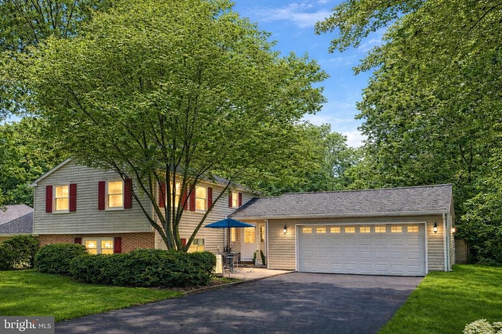 552 Lanceshire Lane photo 1