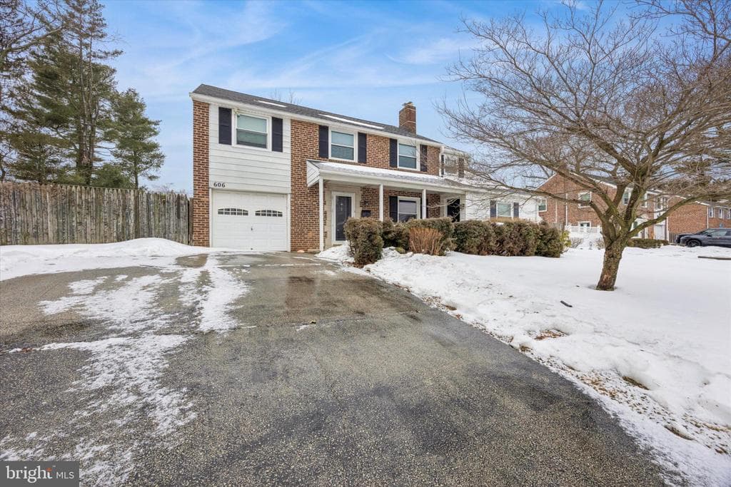 606 W Springfield Road photo 1