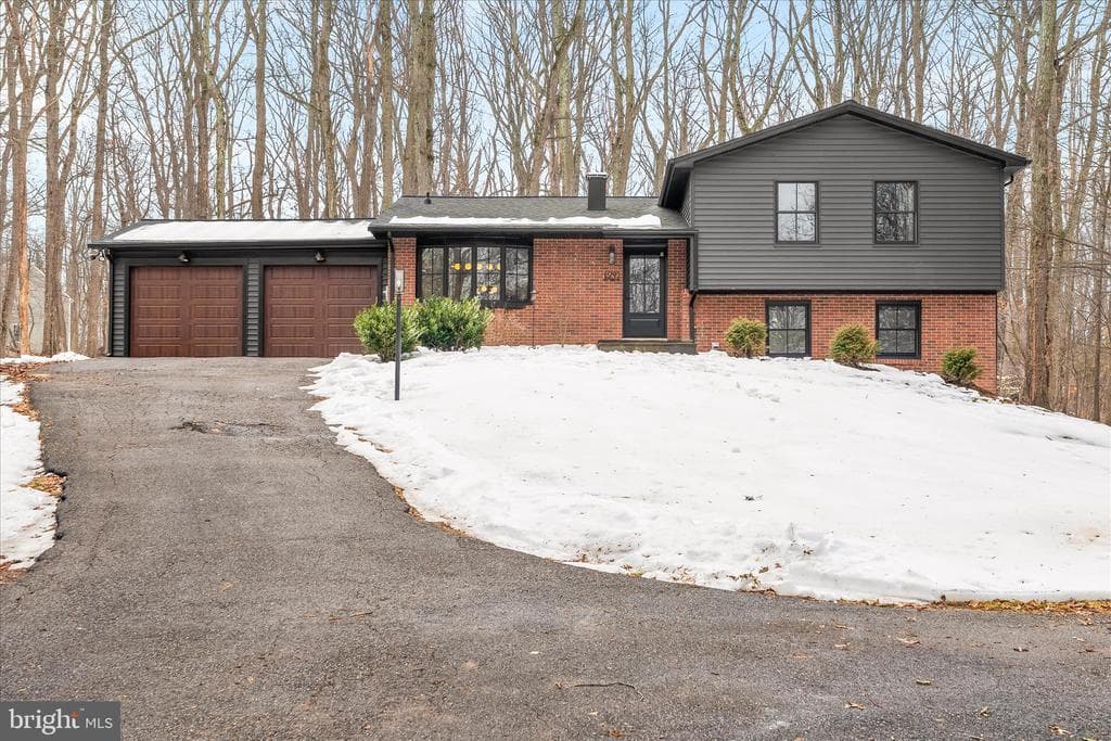 4991 Tall Oaks Drive photo 1