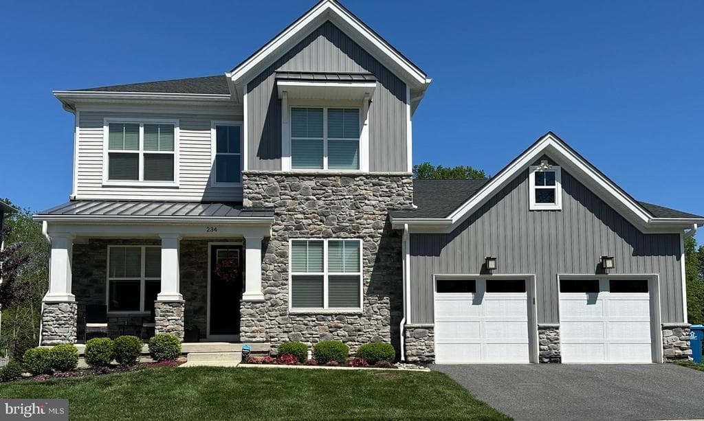 234 Lily Lane photo 1