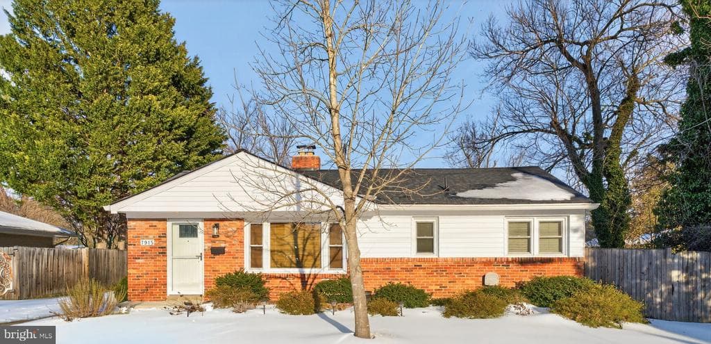 7915 Fairfax Road photo 1