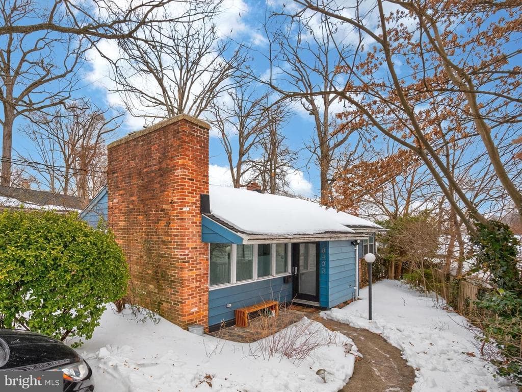 8403 Tahona Drive photo 1
