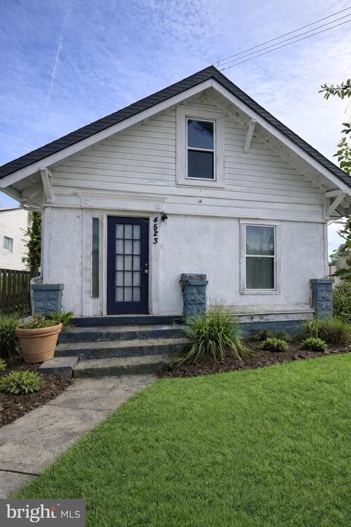 4523 41st Avenue photo 1