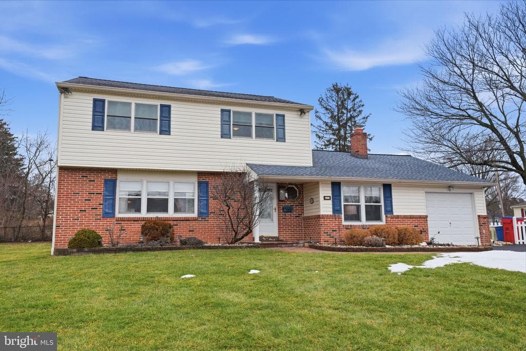 194 Gibson Avenue photo 1