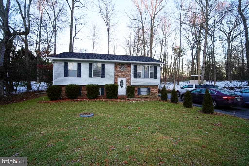 178 Thunderbird Drive photo 1
