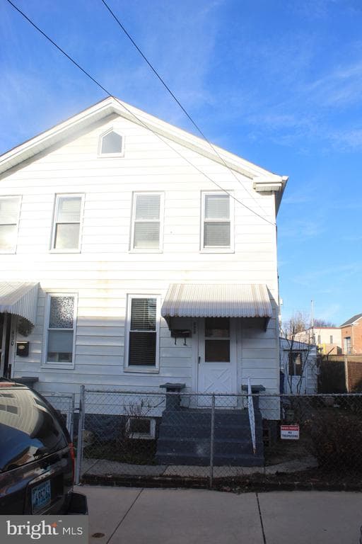 428 Cook Street photo 1