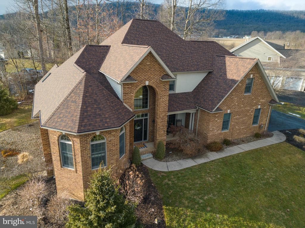 503 Robin Road photo 1
