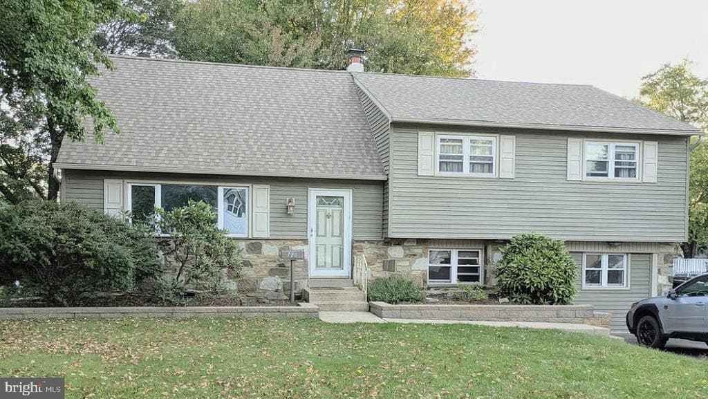 786 Boxwood Drive photo 1