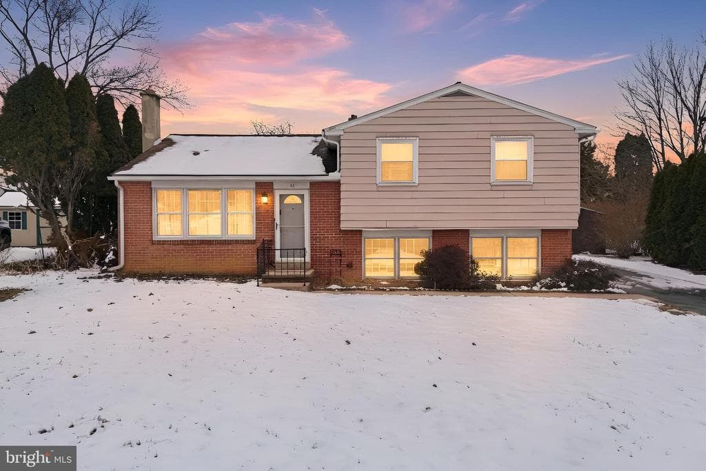 51 Glen Oaks Drive photo 1