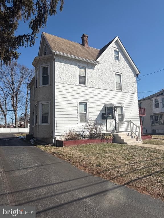 1629 Lincoln Avenue photo 1