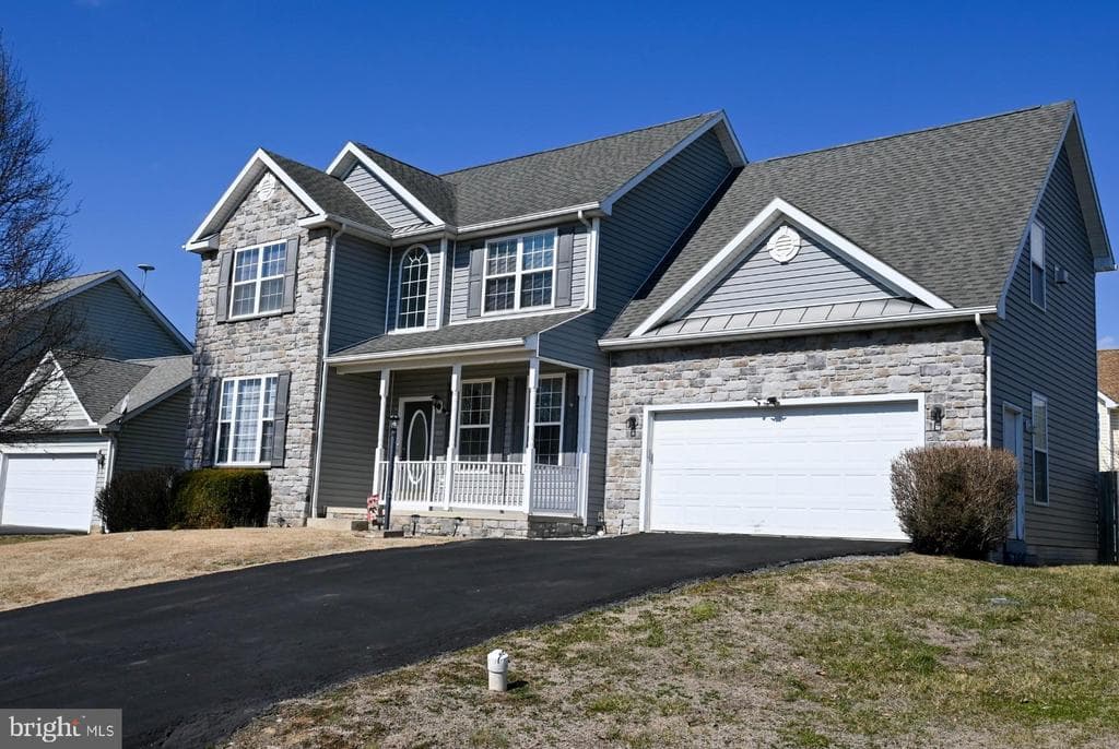 173 Bunting Avenue photo 1