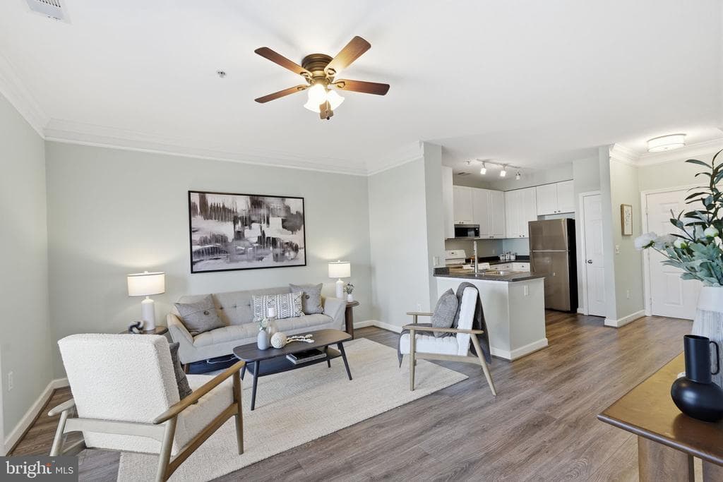 501 Hungerford #263 photo 1