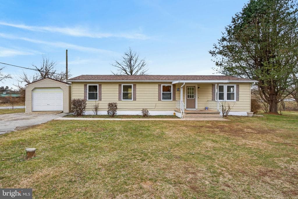 4918 Pleasant Valley Road photo 1