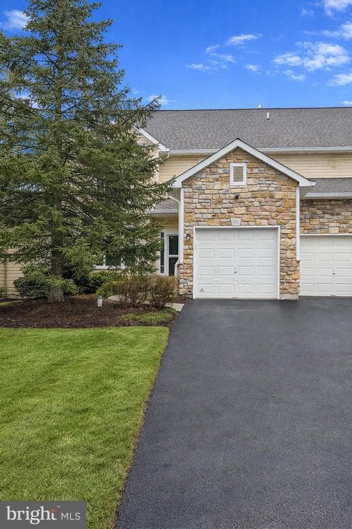 191 Canterbury Lane photo 1