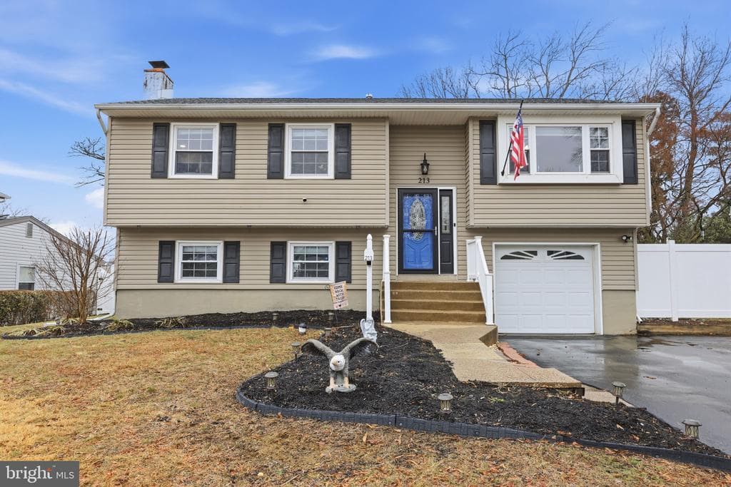213 Welsford Road photo 1