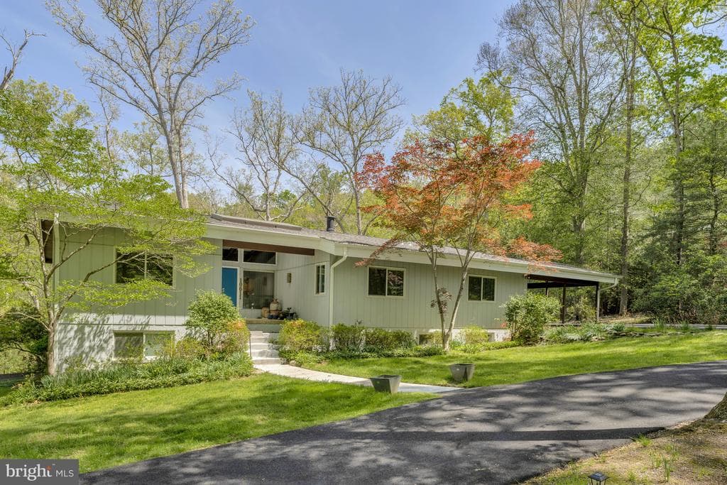 10611 Allenwood Lane photo 1