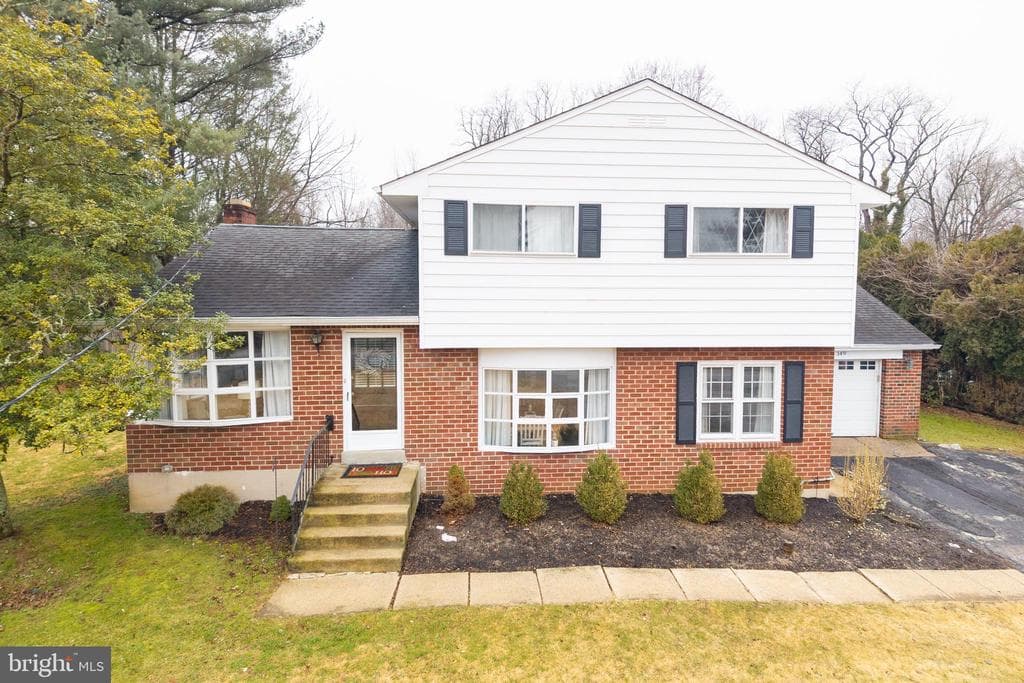 149 Conestoga Road photo 1