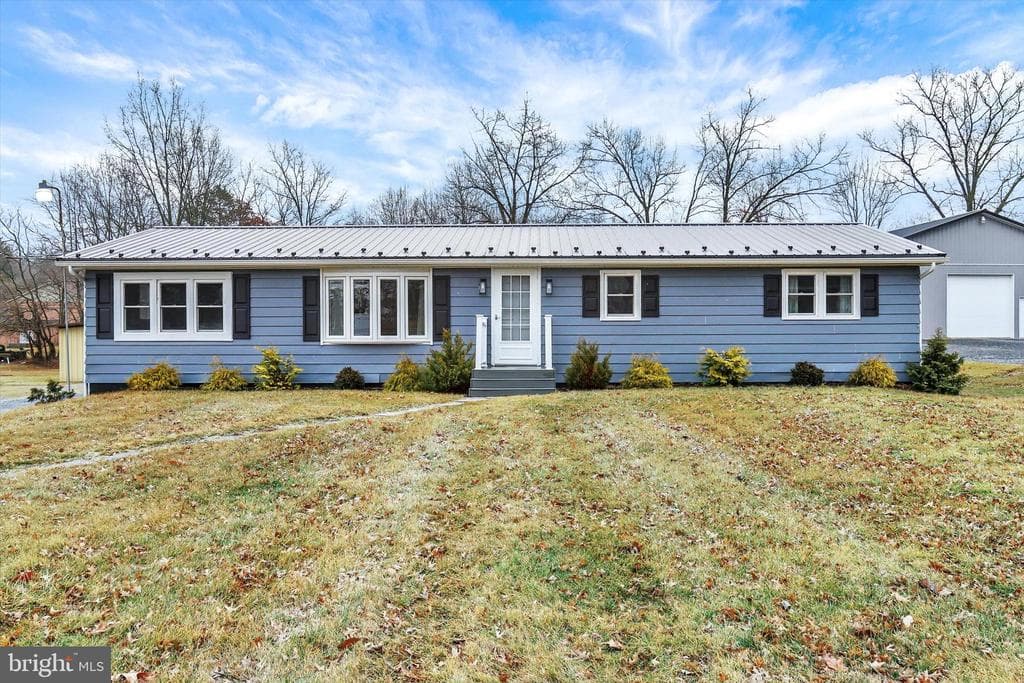 3220 Anthony Highway photo 1
