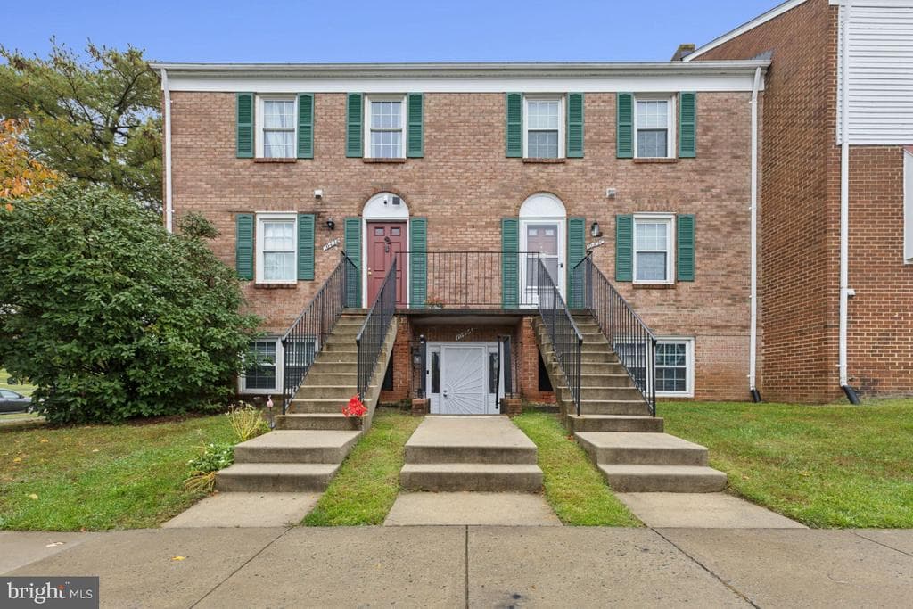 1049 Margate Court photo 1