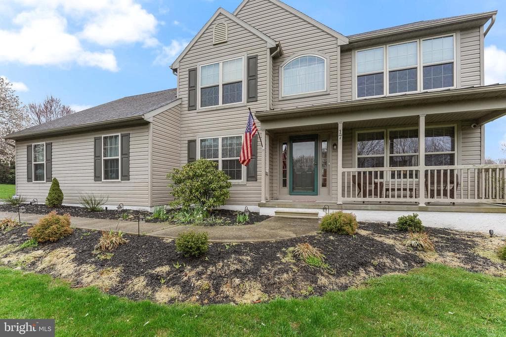 17 Field Stone Drive photo 1