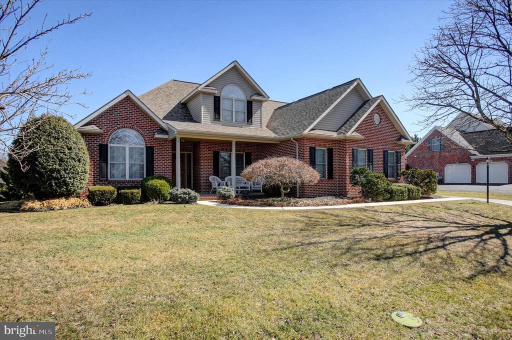1634 Majestic Drive photo 1
