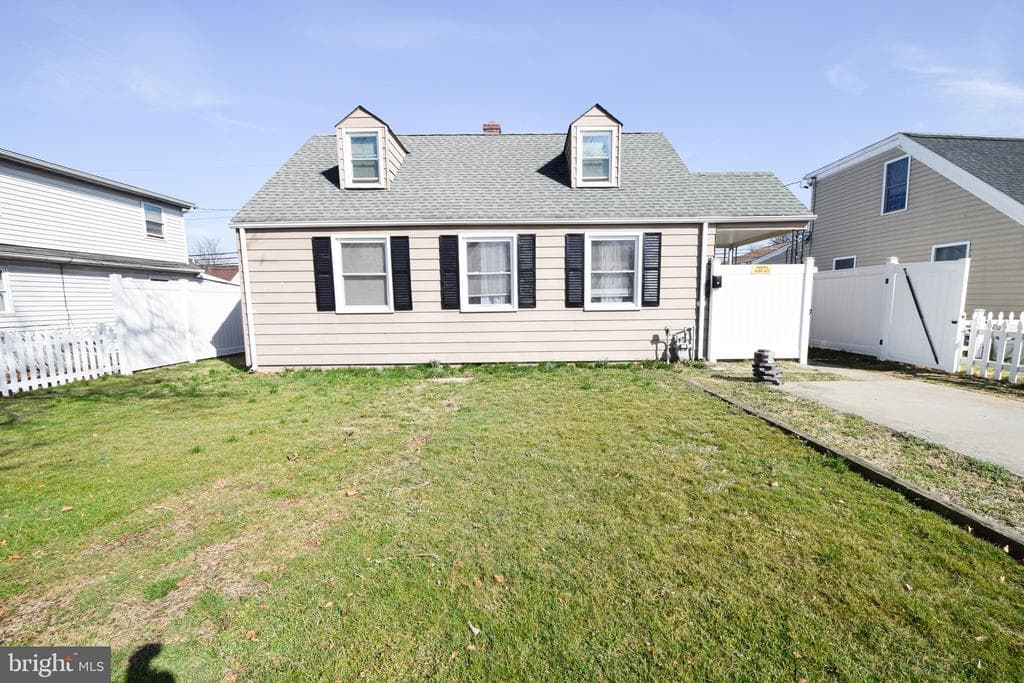8128 Dundalk Avenue photo 1
