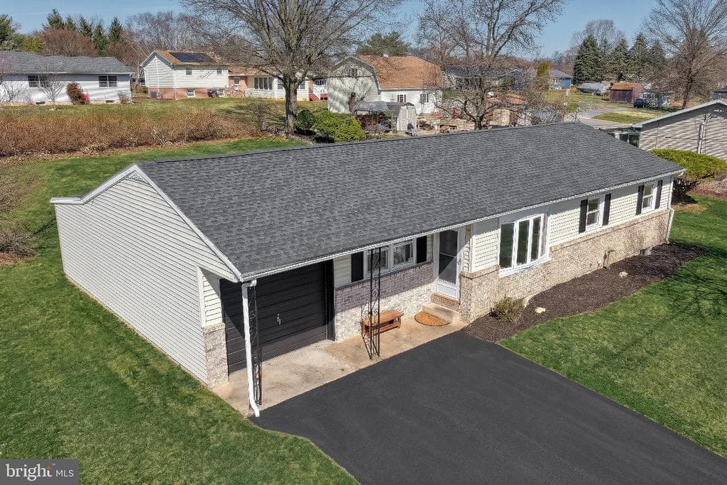 2707 Emig Mill Road photo 1