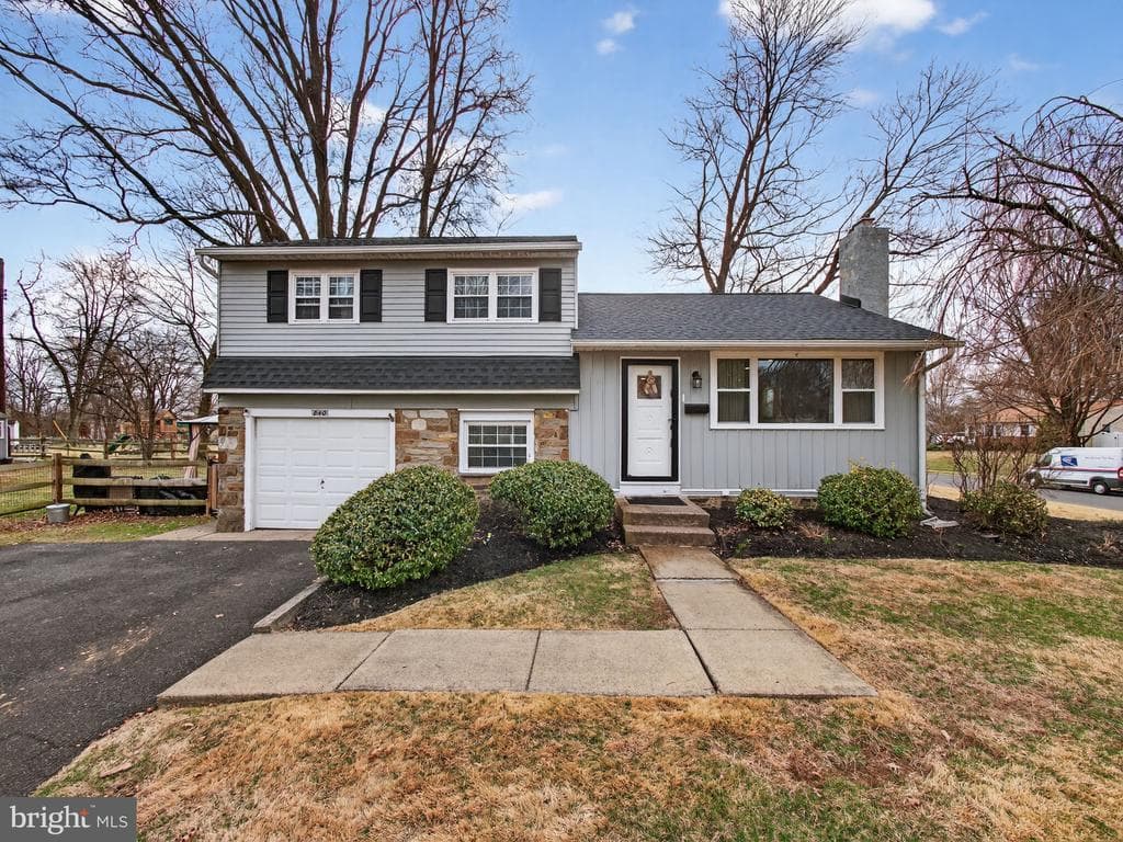 840 Walnut Road photo 1